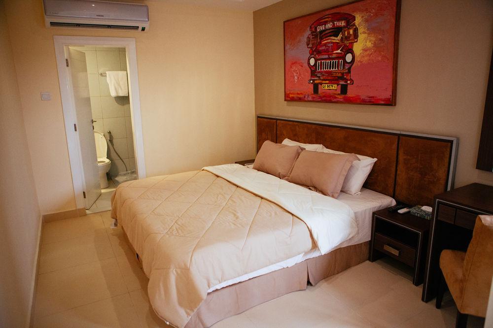 Frankie'S Foods And Rooms Accra Buitenkant foto
