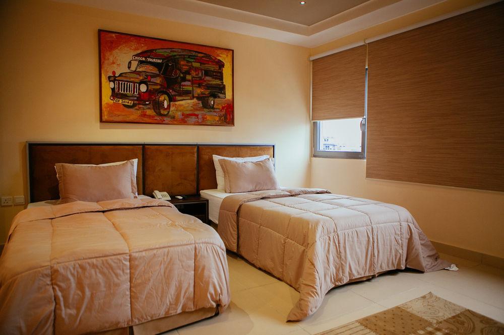 Frankie'S Foods And Rooms Accra Buitenkant foto