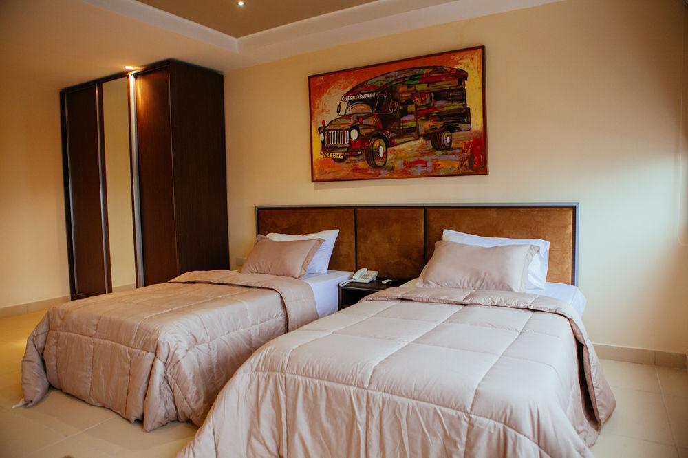 Frankie'S Foods And Rooms Accra Buitenkant foto
