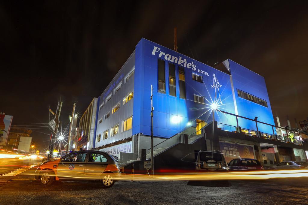 Frankie'S Foods And Rooms Accra Buitenkant foto
