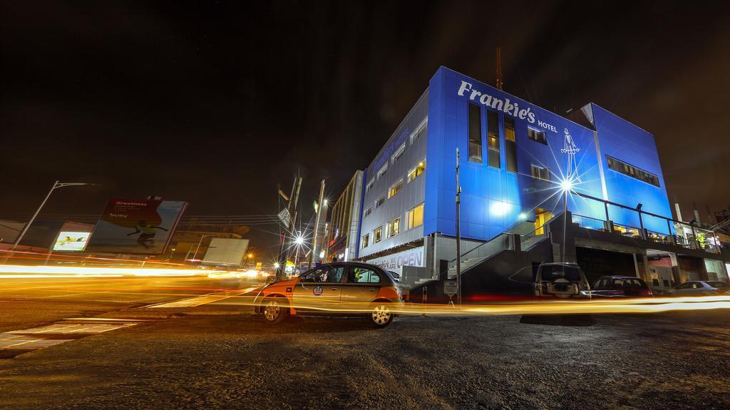 Frankie'S Foods And Rooms Accra Buitenkant foto