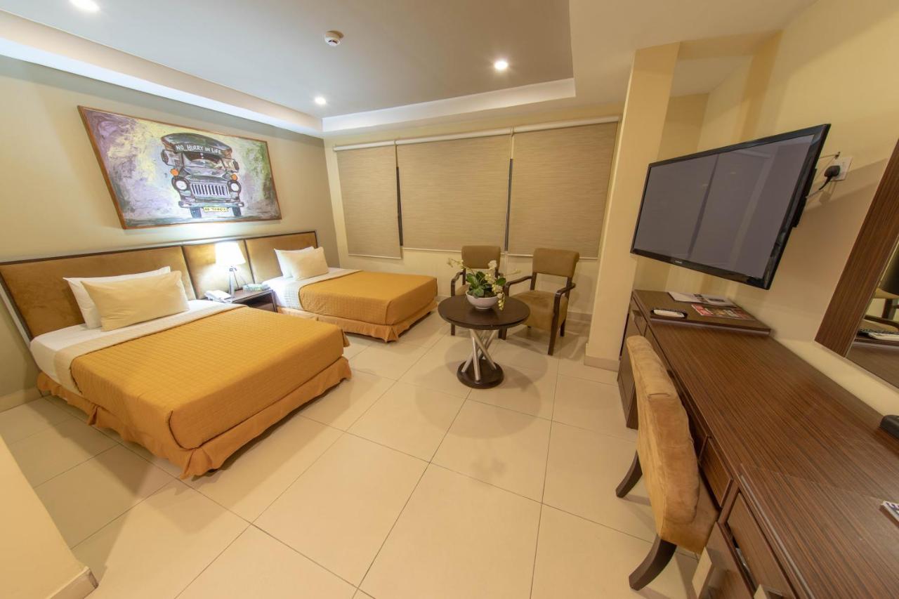 Frankie'S Foods And Rooms Accra Buitenkant foto