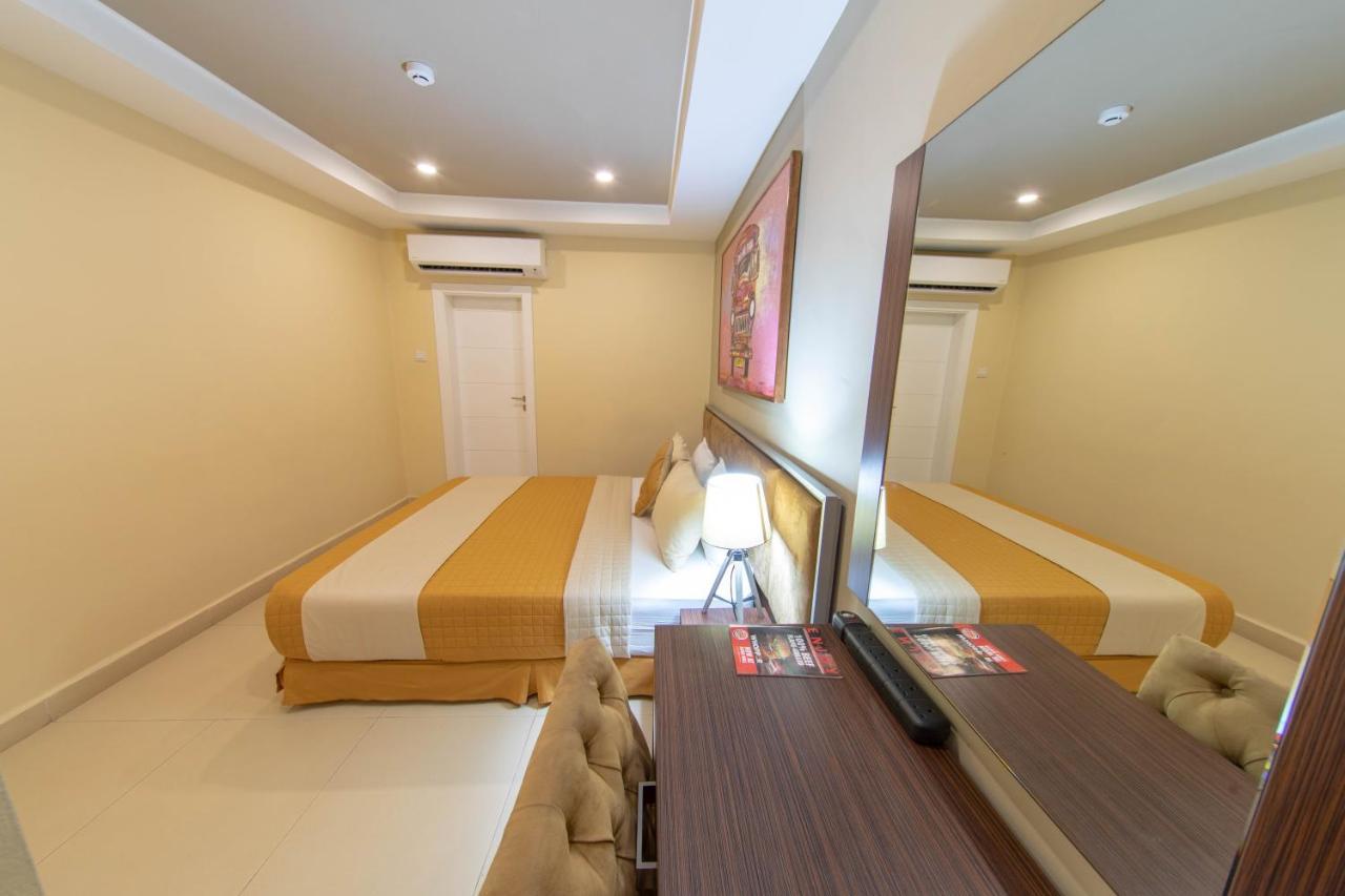 Frankie'S Foods And Rooms Accra Buitenkant foto