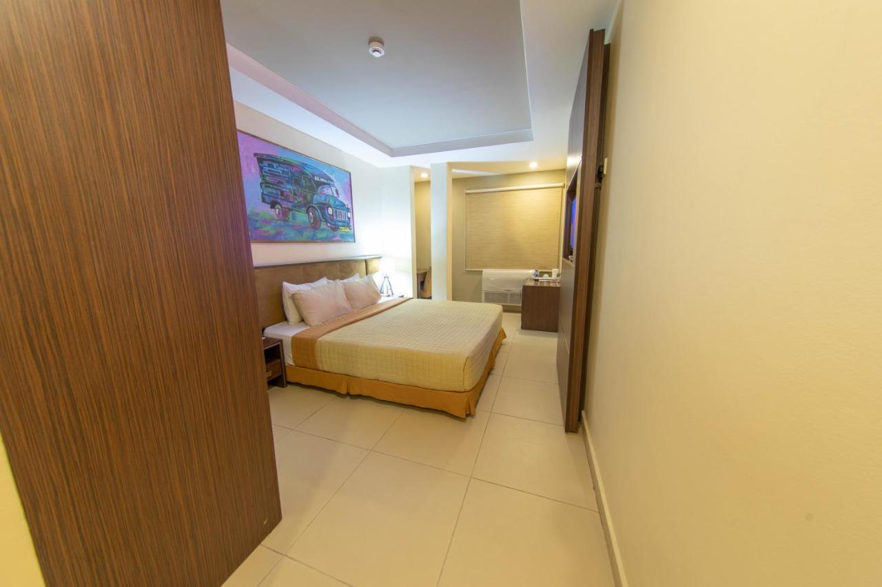 Frankie'S Foods And Rooms Accra Buitenkant foto
