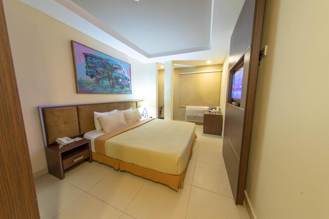 Frankie'S Foods And Rooms Accra Buitenkant foto